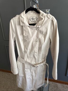 Benny fish cream jacket with plaid lining size XL